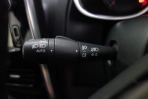 Used_2016_WHITE_RENAULT_CLIO_1
