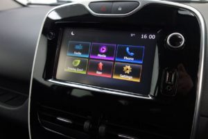 Used_2016_WHITE_RENAULT_CLIO_1
