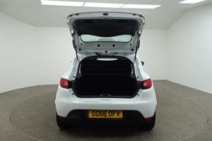Used_2016_WHITE_RENAULT_CLIO_1