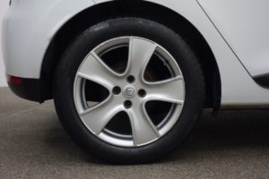 Used_2016_WHITE_RENAULT_CLIO_1