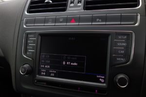 Used_2016_WHITE_VOLKSWAGEN_POLO_1