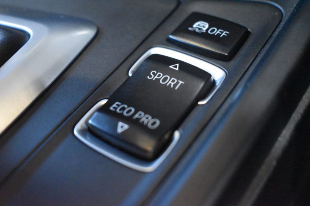 Used_2017_BLUE_BMW_3-SERIES_2