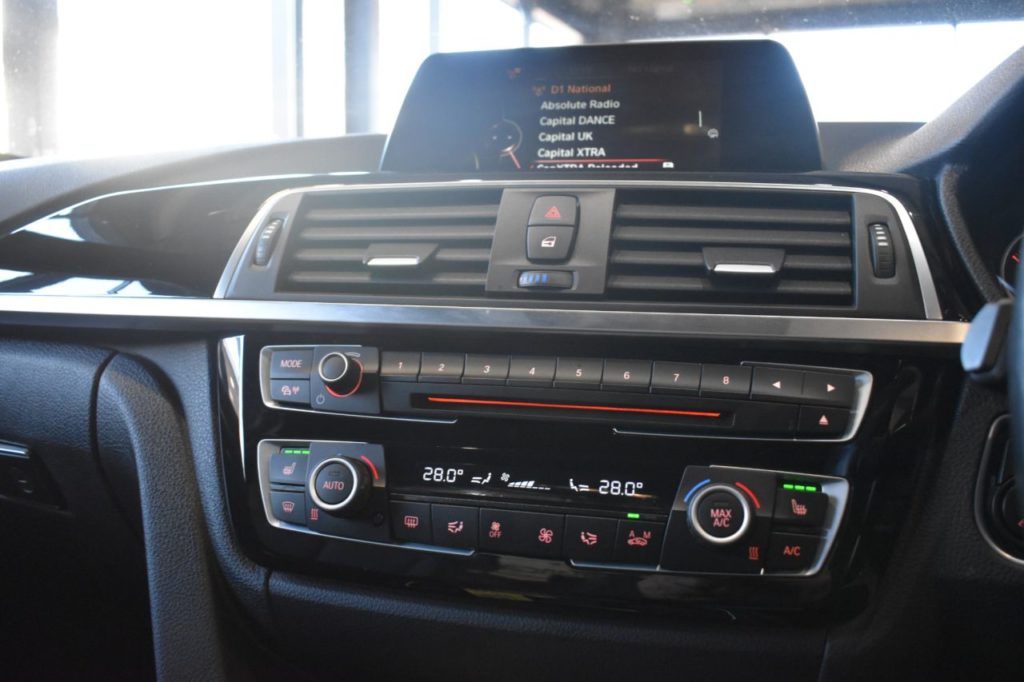 Used_2017_BLUE_BMW_3-SERIES_2