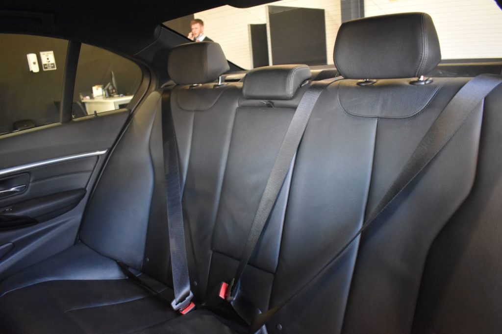 Used_2017_BLUE_BMW_3-SERIES_2