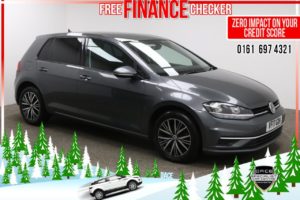 Used 2017 GREY VOLKSWAGEN GOLF Hatchback 1.6 SE NAVIGATION TDI BLUEMOTION TECHNOLOGY DSG 5d AUTO 114 BHP (reg. 2017-08-30) for sale in Radcliffe