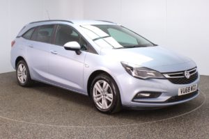 Used 2018 SILVER VAUXHALL ASTRA Estate 1.6 DESIGN CDTI 5d 108 BHP (reg. 2018-09-30) for sale in Crompton