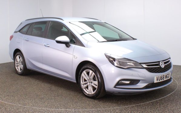Used 2018 SILVER VAUXHALL ASTRA Estate 1.6 DESIGN CDTI 5d 108 BHP (reg. 2018-09-30) for sale in Crompton