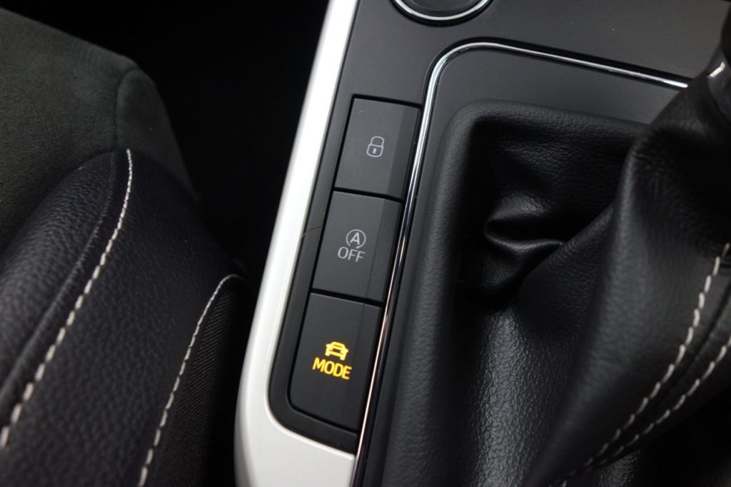 Used_2019_GREY_SEAT_ARONA_1