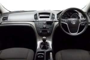 Used_2009_BLUE_VAUXHALL_INSIGNIA_2
