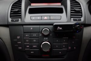 Used_2009_BLUE_VAUXHALL_INSIGNIA_2