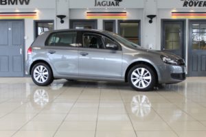 Used 2011 GREY VOLKSWAGEN GOLF Hatchback 1.6 MATCH TDI 5d 103 BHP (reg. 2011-05-19) for sale in Bramhall