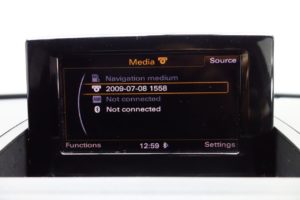 Used_2014_BLACK_AUDI_Q3_2