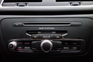 Used_2014_BLACK_AUDI_Q3_2