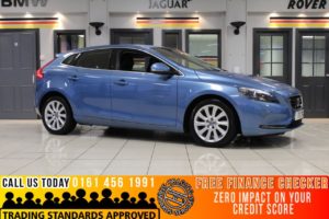 Used 2014 BLUE VOLVO V40 Hatchback 2.0 D3 SE LUX NAV 5d 148 BHP (reg. 2014-09-19) for sale in Bramhall