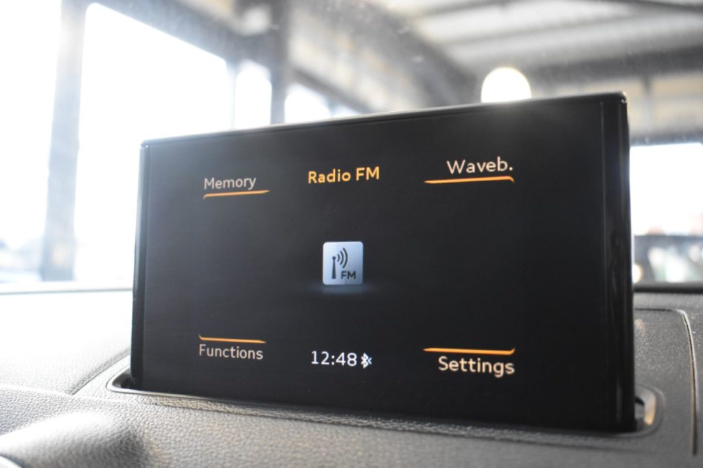 Used_2015_BLACK_AUDI_A3_1