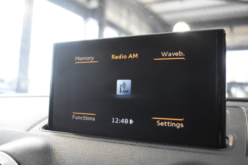 Used_2015_BLACK_AUDI_A3_1