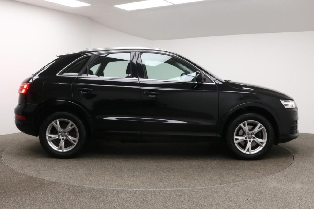 Used_2015_BLACK_AUDI_Q3_2