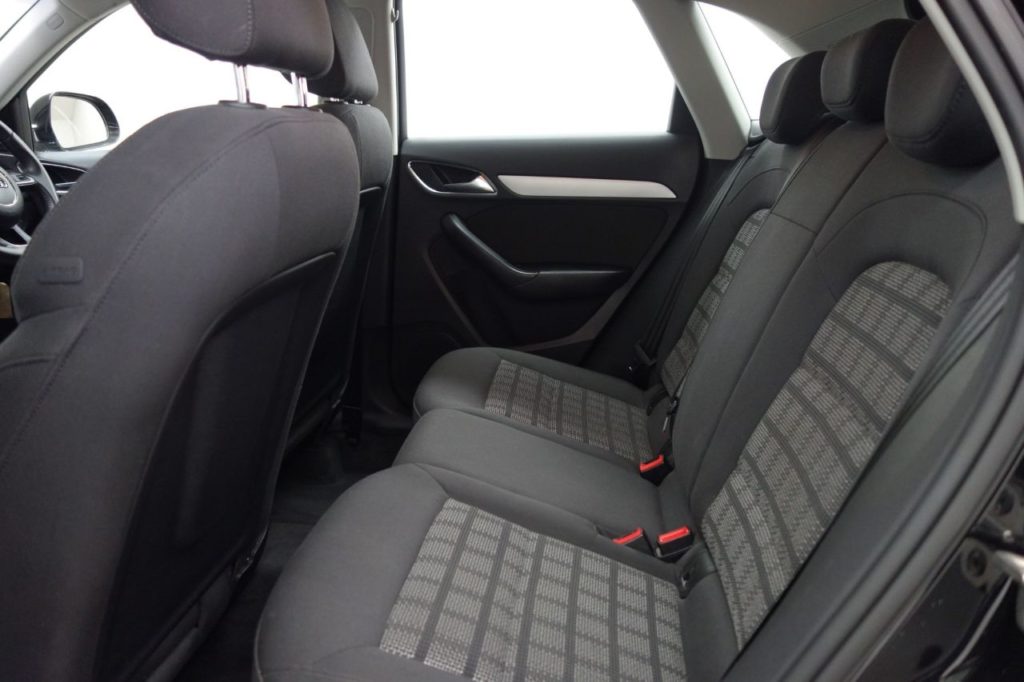 Used_2015_BLACK_AUDI_Q3_2