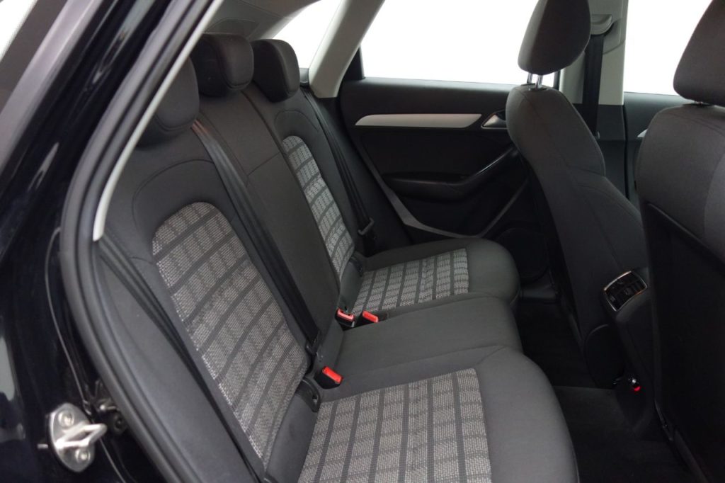 Used_2015_BLACK_AUDI_Q3_2
