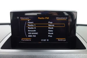 Used_2015_BLACK_AUDI_Q3_2
