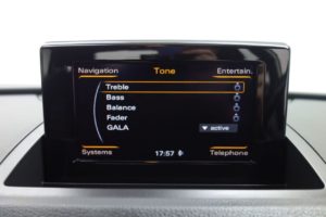 Used_2015_BLACK_AUDI_Q3_2