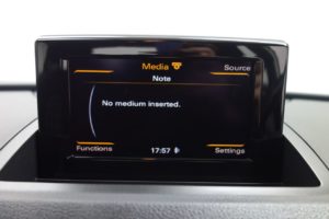 Used_2015_BLACK_AUDI_Q3_2
