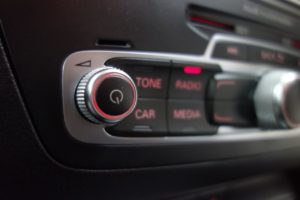 Used_2015_BLACK_AUDI_Q3_2