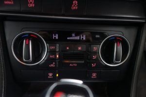 Used_2015_BLACK_AUDI_Q3_2