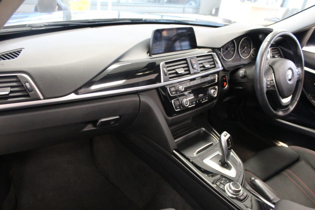 Used_2015_BLACK_BMW_3-SERIES_2
