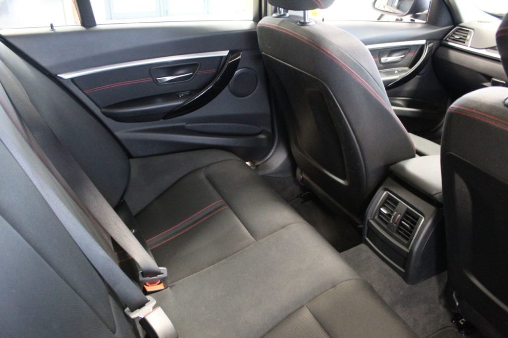Used_2015_BLACK_BMW_3-SERIES_2