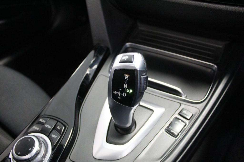 Used_2015_BLACK_BMW_3-SERIES_2