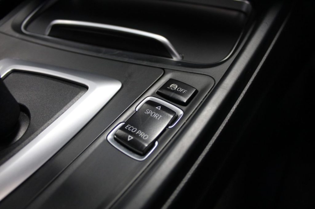 Used_2015_BLACK_BMW_3-SERIES_2
