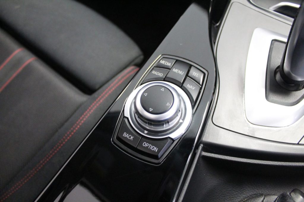 Used_2015_BLACK_BMW_3-SERIES_2