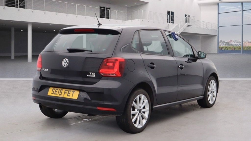 Used_2015_BLACK_VOLKSWAGEN_POLO_1