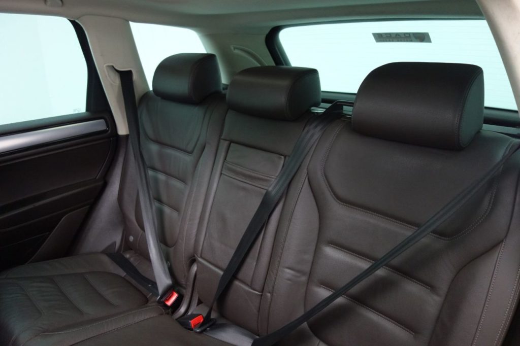 Used_2015_BLACK_VOLKSWAGEN_TOUAREG_3