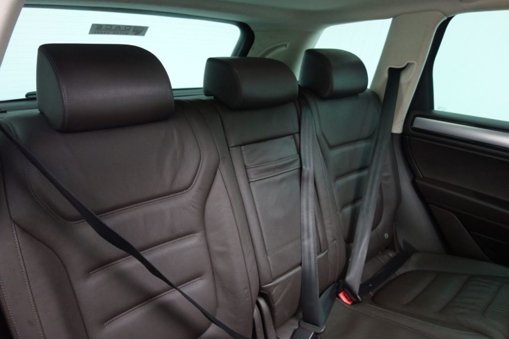 Used_2015_BLACK_VOLKSWAGEN_TOUAREG_3