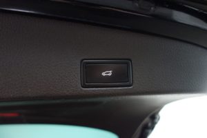 Used_2015_BLACK_VOLKSWAGEN_TOUAREG_3