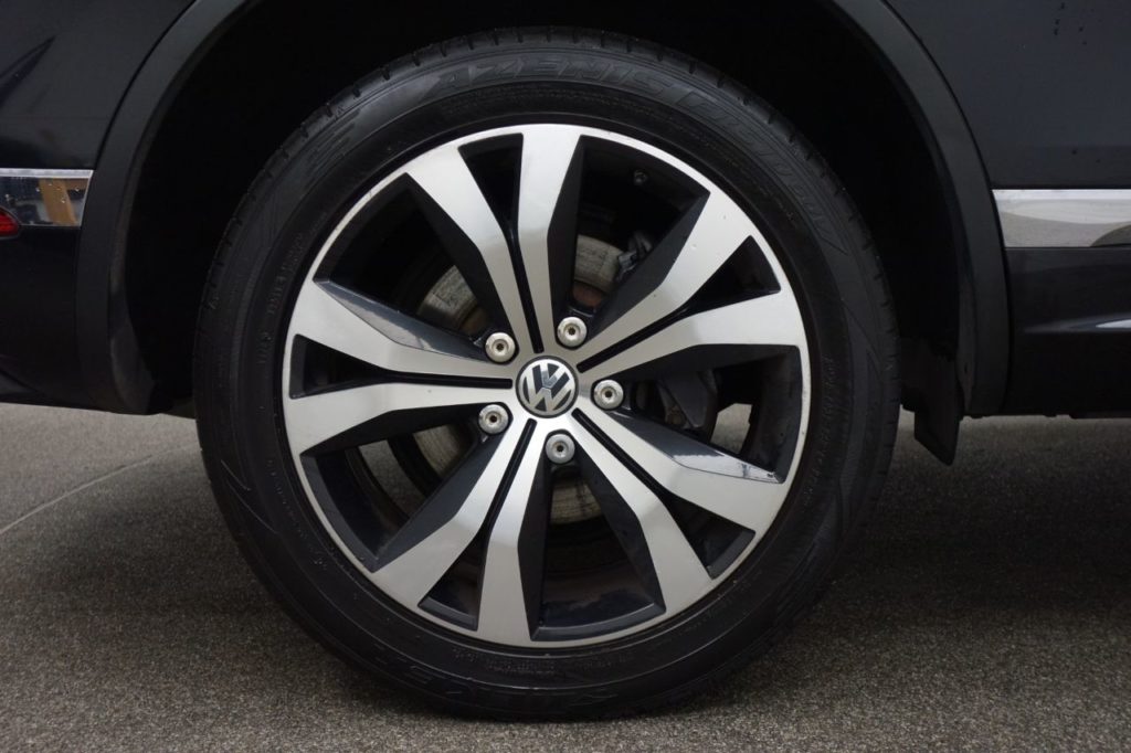 Used_2015_BLACK_VOLKSWAGEN_TOUAREG_3