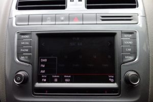 Used_2015_SILVER_VOLKSWAGEN_POLO_1