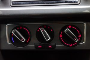 Used_2015_SILVER_VOLKSWAGEN_POLO_1