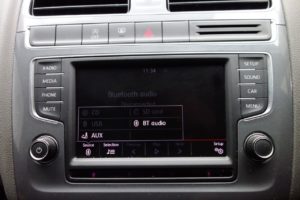 Used_2015_SILVER_VOLKSWAGEN_POLO_1