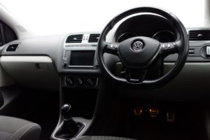 Used_2015_SILVER_VOLKSWAGEN_POLO_1