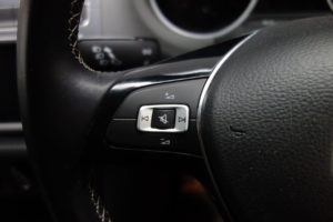 Used_2015_SILVER_VOLKSWAGEN_POLO_1