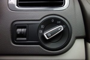Used_2015_SILVER_VOLKSWAGEN_POLO_1
