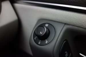 Used_2015_SILVER_VOLKSWAGEN_POLO_1