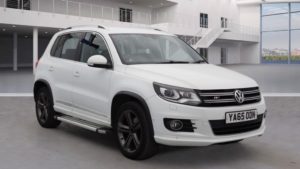 Used 2015 WHITE VOLKSWAGEN TIGUAN 4x4 2.0 R LINE EDITION TDI BMT 4MOTION 5d 148 BHP (reg. 2015-12-24) for sale in Ramsbottom
