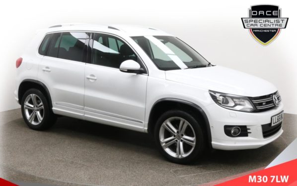 Used 2015 WHITE VOLKSWAGEN TIGUAN Estate 2.0 R LINE EDITION TDI BMT 4MOTION 5d 148 BHP (reg. 2015-11-30) for sale in Ramsbottom