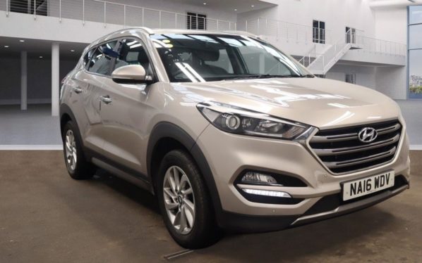 Used 2016 BEIGE HYUNDAI TUCSON 4x4 1.7 CRDI PREMIUM BLUE DRIVE 5d 114 BHP (reg. 2016-05-25) for sale in Ramsbottom