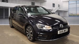 Used 2016 BLACK VOLKSWAGEN GOLF Hatchback 2.0 R LINE EDITION TDI BLUEMOTION TECHNOLOGY 3d 148 BHP (reg. 2016-06-30) for sale in Stretford