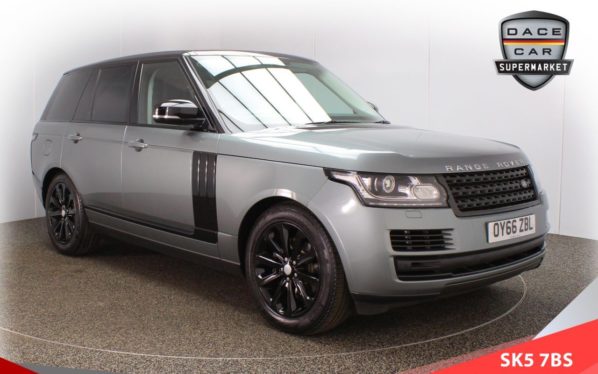 Used 2016 GREY LAND ROVER RANGE ROVER 4x4 3.0 TDV6 VOGUE SE 5d AUTO 255 BHP (reg. 2016-10-31) for sale in Failsworth
